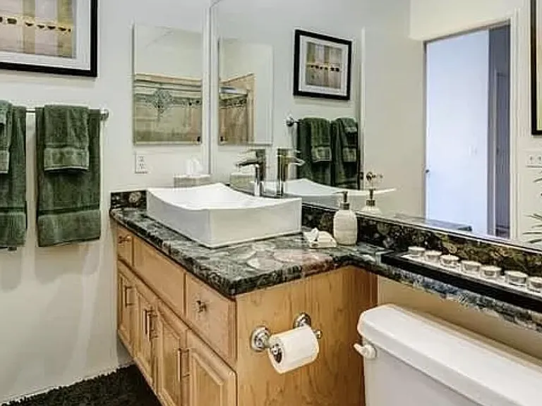 129 E Kavenish Dr — Photo 20