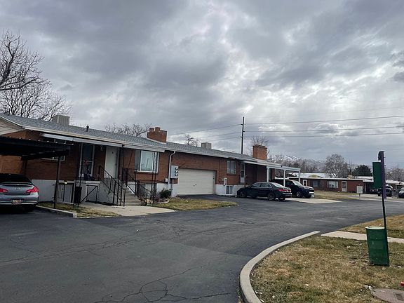 3rd image of 296 W Pages Ln APT 2