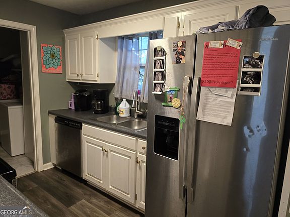 5th image of 512 Mulberry St