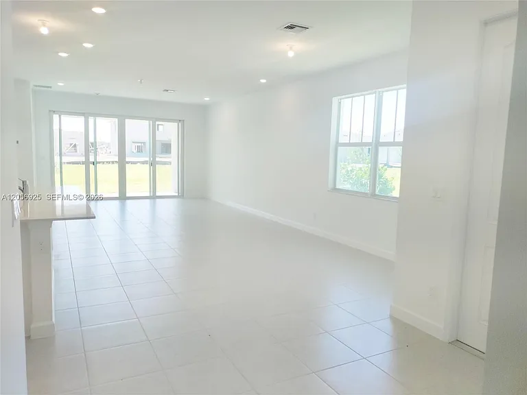1416 Haywagon Trl #1416 — Photo 3