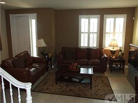 3rd image of 1339 N Jeaga Dr