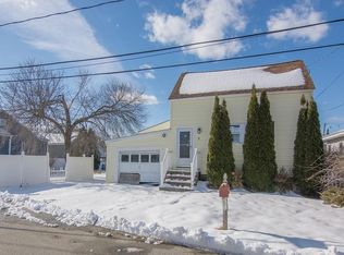 9 Newton Ave, Methuen, MA 01844