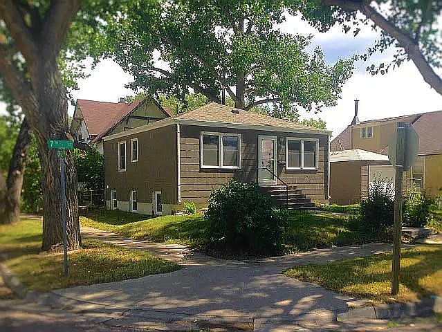 1st image of 1001 S 7th St