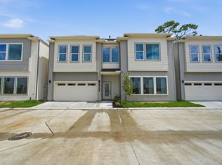 8910 Knoll Leaf Dr, Houston, TX 77080