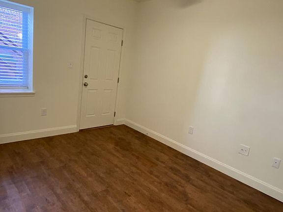 5th image of 113 W 8th St