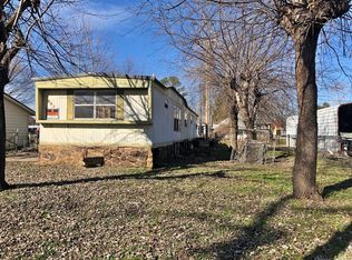 212 W McCorkle St, Webbers Falls, OK 74470