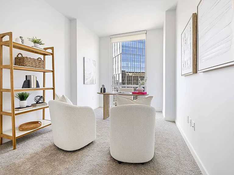 The Huntley Luxury Apartments — Photo 17