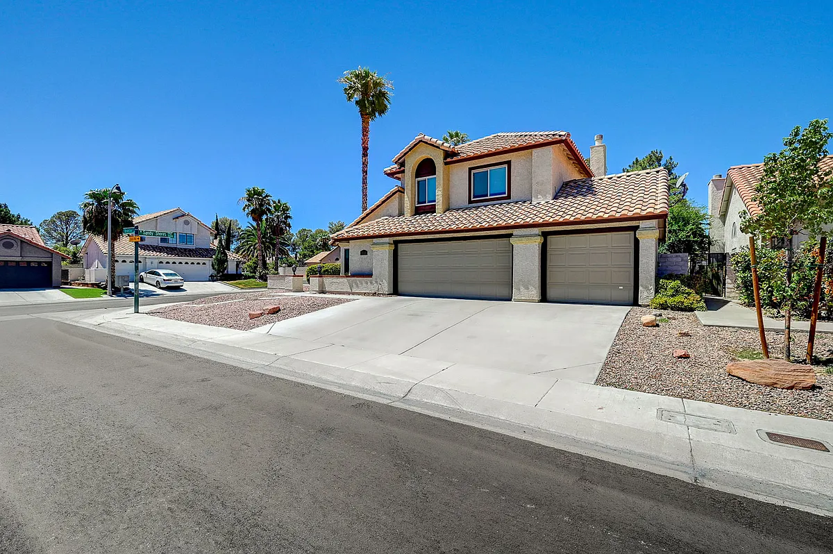 Building Photo - 2733 Brookstone Ct