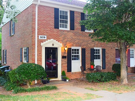 2nd image of 3219 Regents Park Ln Unit A