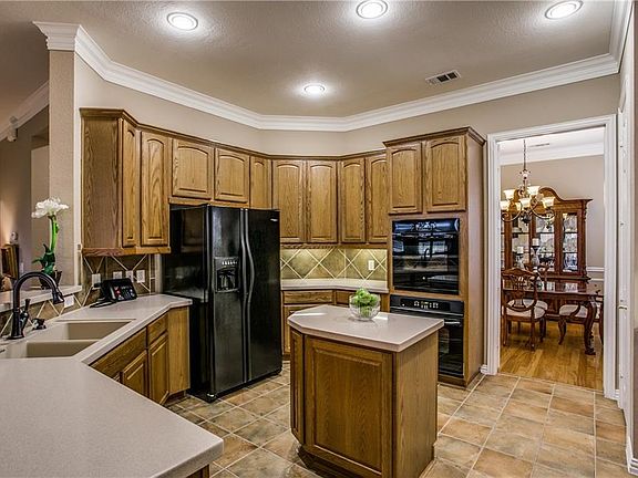5th image of 427 Cabellero Ct
