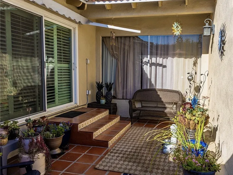 24314 Berendo Ave — Photo 16
