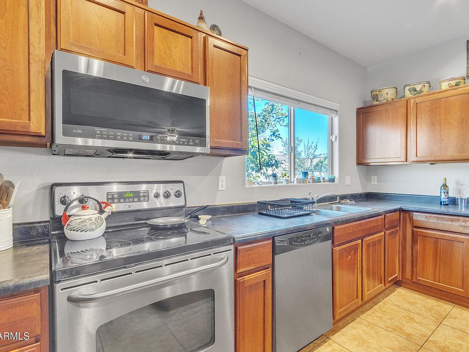 1st image of 635 W Desert Basin Drive
