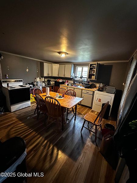 5th image of 503 N Main Street