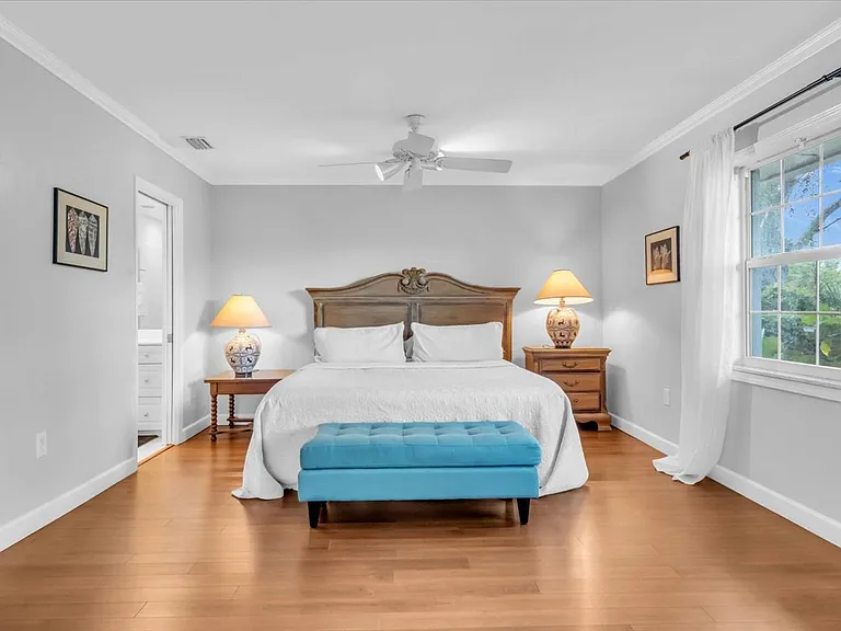2732 Valencia Dr — Photo 23