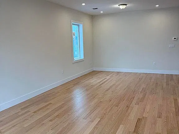 3305 Richmond Ave — Photo 2