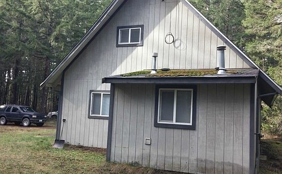 4th image of 1611 NE Toonerville Dr