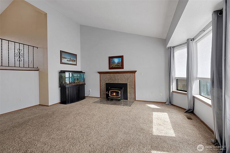 5th image of 1525 148th Street E