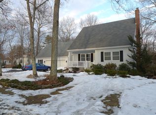 1 Locust Ave N, Medford, NY 11763