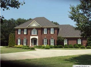 1685 Squire Run E, Athens, AL 35613