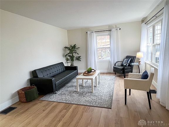 3rd image of 30 Apple Ln