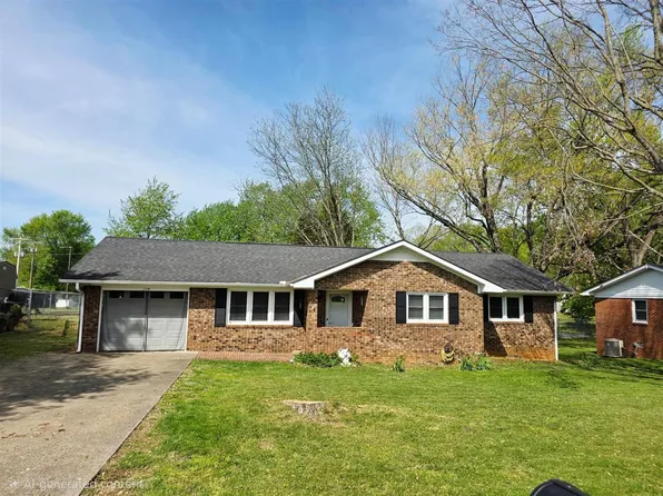 174 Circle Dr, Auburn, KY 42206