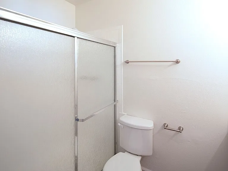 Park Ave Apartments — Photo 20