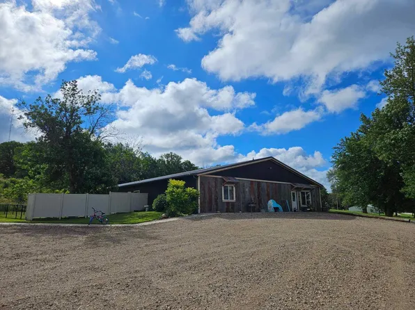 314 4th St, Gillett Grove, IA 51341