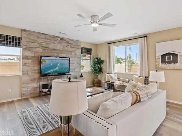 1701 Julia Way, Riverside, CA 92501