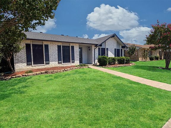 2nd image of 617 Prairie Ln