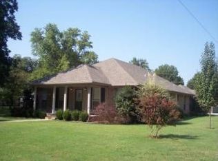 605 N Holly St, Beebe, AR 72012