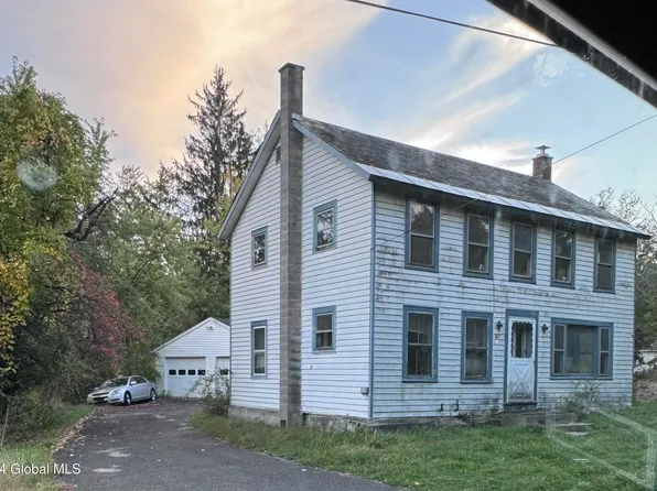 271 Methodist Farm Road, Averill Park, NY 12018