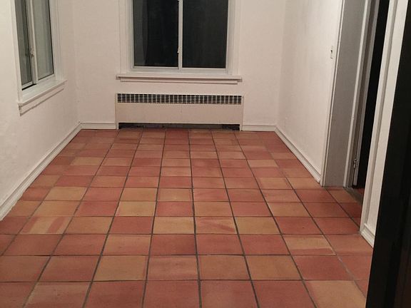 3rd image of 355 Glenbrook Ave