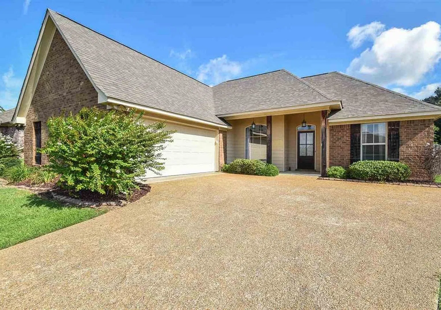 3 Bed / 2 Bath Home in Northwind in Gluckstadt — Photo 3