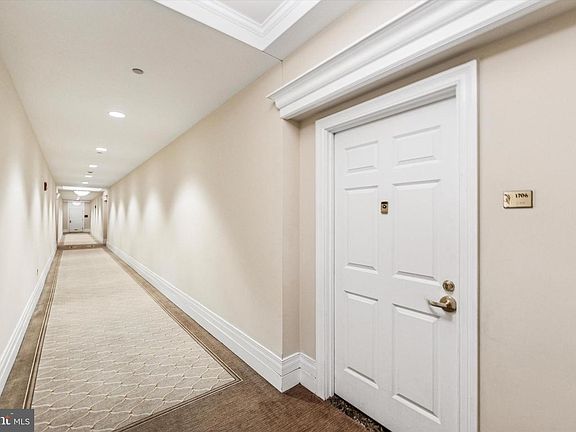 3rd image of 1600 Arch St APT 1706