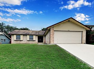 6515 Ridge Circle Dr, San Antonio, TX 78233