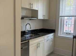 102A Mount Vernon St #52, Boston, MA 02108