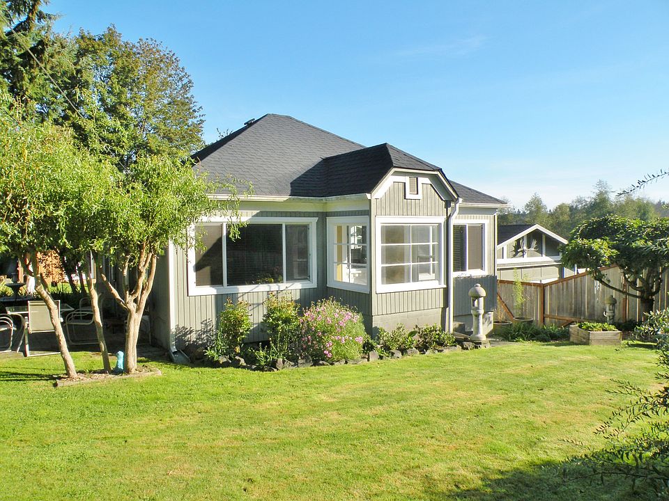 1st image of 2102 12th Ave NE