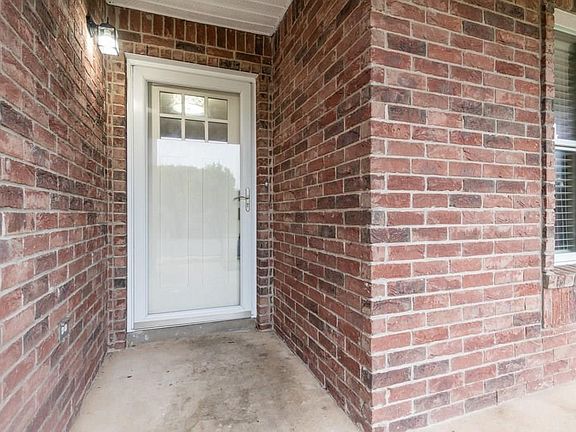 4th image of 3507 Sandy Brook Dr