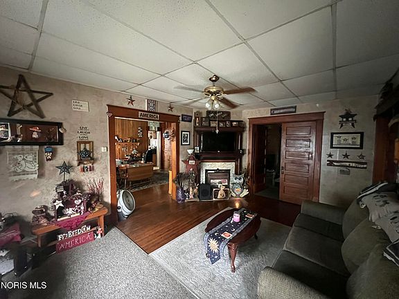 2nd image of 214 & 214-1/2 South St #7