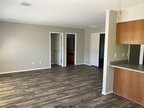 5th image of 1305 Moore Pl APT A2