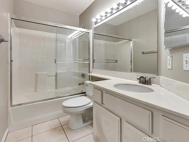 63 Carlsbad Ln — Photo 13