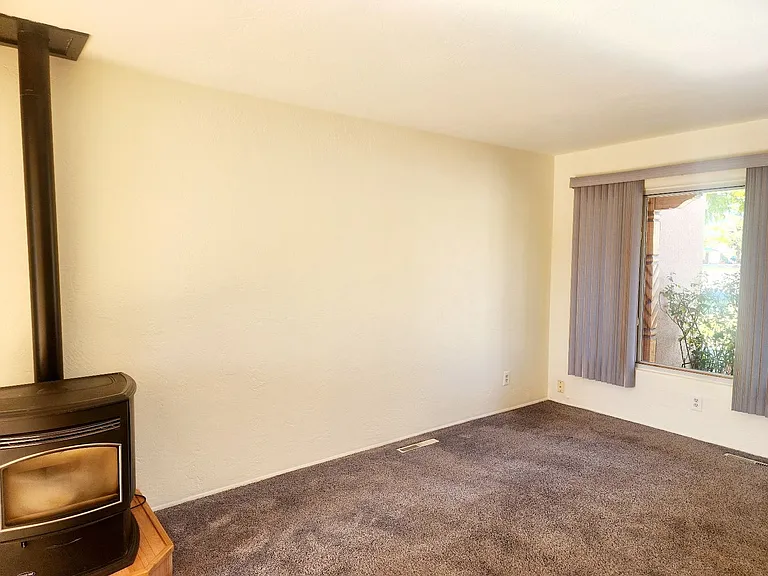5701 Lane Ct NW — Photo 5