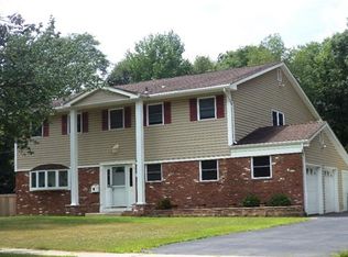 29 Colonial Dr, East Brunswick, NJ