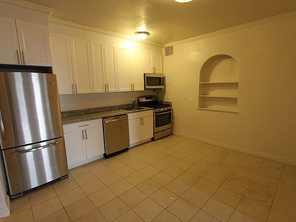 4th image of 4750 41st St APT 5E