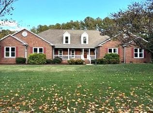 3001 High Meadows Ct, Greensboro, NC 27455