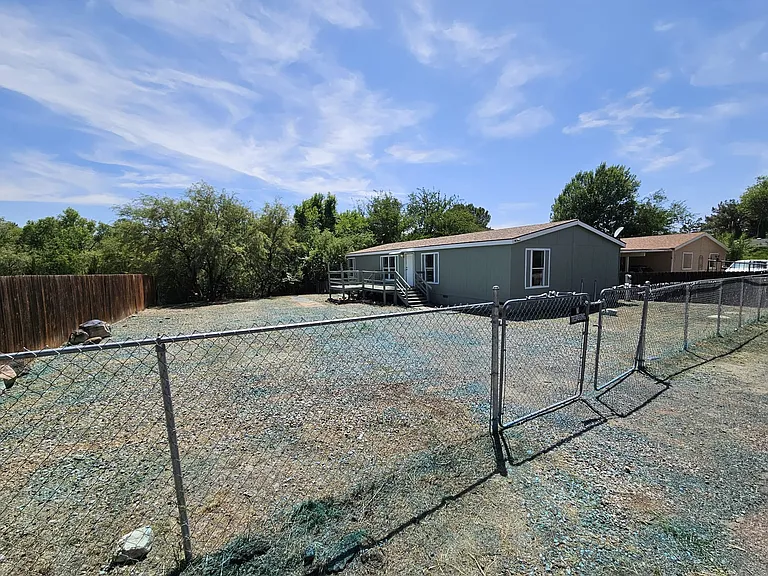 4065 E Aztec Rd — Photo 3