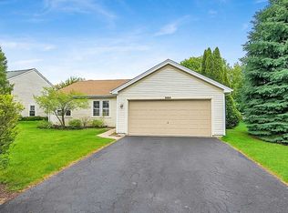 1499 Raven Dr, Bolingbrook, IL 60490