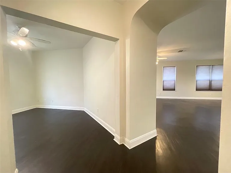 4412 Woodstock Dr — Photo 20