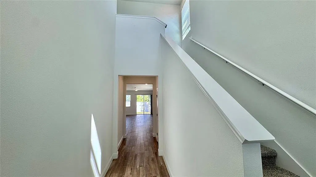 4 bed, 2.5 bath, 2054 sqft, $2,750 — Photo 3