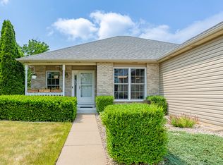 2101 Wesmere Lakes Dr, Plainfield, IL
